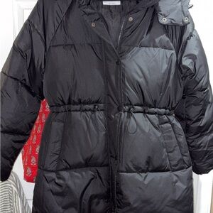 Old Navy Women's Classic Black Puffer Coat